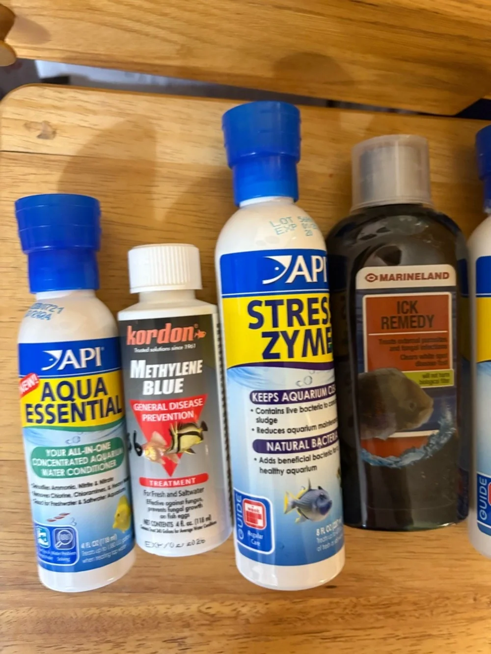 NEW- Fish API Stress Zyme Aquarium Treatment thermometer, float glass cleaner